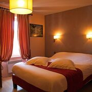 © Hôtel-restaurant Azalées - <em>Hôtel Azalées</em>