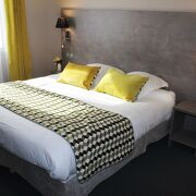 © Hôtel-restaurant Azalées - <em>Hôtel Azalées</em>