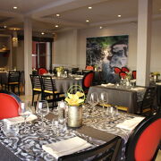 © Hôtel-restaurant Azalées - <em>Hôtel Azalées</em>