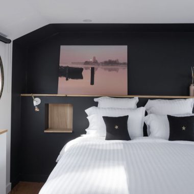 © Bed and Bicycle ( La Péniche ) - <em>La Peniche</em>