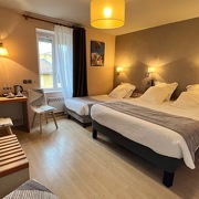 © Hôtel-restaurant Azalées - <em>Hôtel Azalées</em>