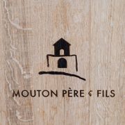 © Domaine Mouton Père et Fils - <em>InstapadesStudio</em>