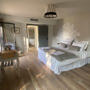 © La Maison de l'Olivier - Gästezimmer - <em>la maison de l'olivier</em>