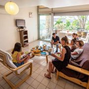 © Le chêne - Feriendorf Le Serre de Pierre - <em>Gîtes de France</em>