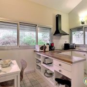 © Le chêne - Feriendorf Le Serre de Pierre - <em>Gîtes de France</em>