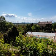 © Le chêne - Feriendorf Le Serre de Pierre - <em>Gîtes de France</em>