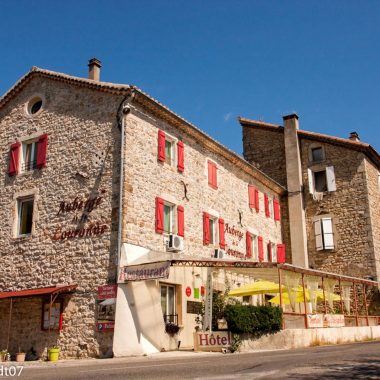 © Hôtel Auberge de la Couronne - <em>©M.Rissoan-ADT07-COPIE INTERDITE</em>