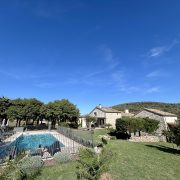 © Mas de Veyras - les micocouliers - <em>Mas de Veyras</em>