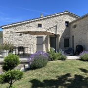 © Mas de Veyras - les micocouliers - <em>Mas de Veyras</em>