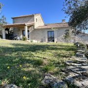 © Mas de Veyras - les châtaigniers - <em>Mas de Veyras - Les Châtaigniers</em>