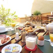 © Hotel Les Arcades - Le Lion d'Or - <em>Copyright: (C) 2025 Debray</em>